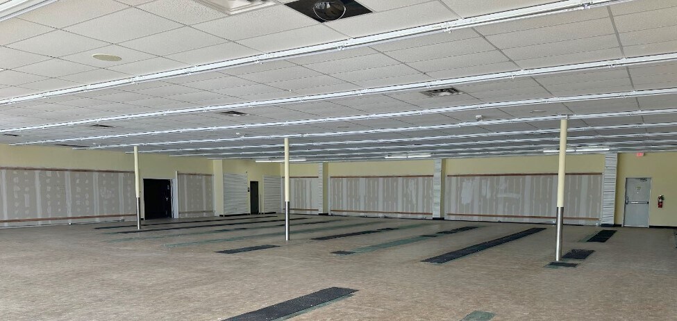 More Photos Of 3305 1st St, Woodward Unknown For Lease