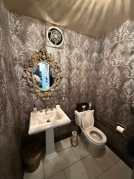 More Photos Of 200 Rose Ave, Pleasanton Office For Lease