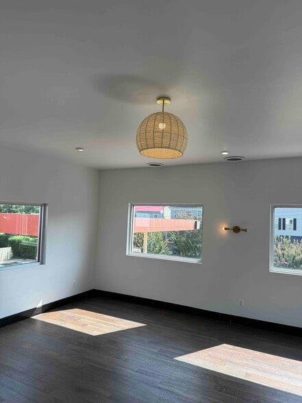 More Photos Of 1600 Princess Anne St, Fredericksburg Storefront Retail Office For Sale