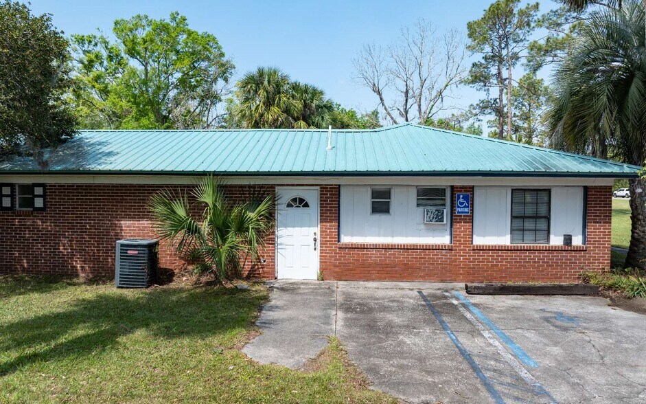 More Photos Of 7601 133rd Rd, Live Oak Assisted Living For Sale