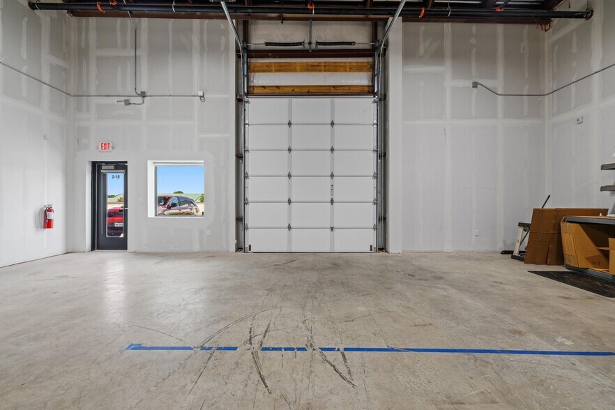 More Photos Of 2020 N Bell Blvd, Cedar Park Unknown For Lease