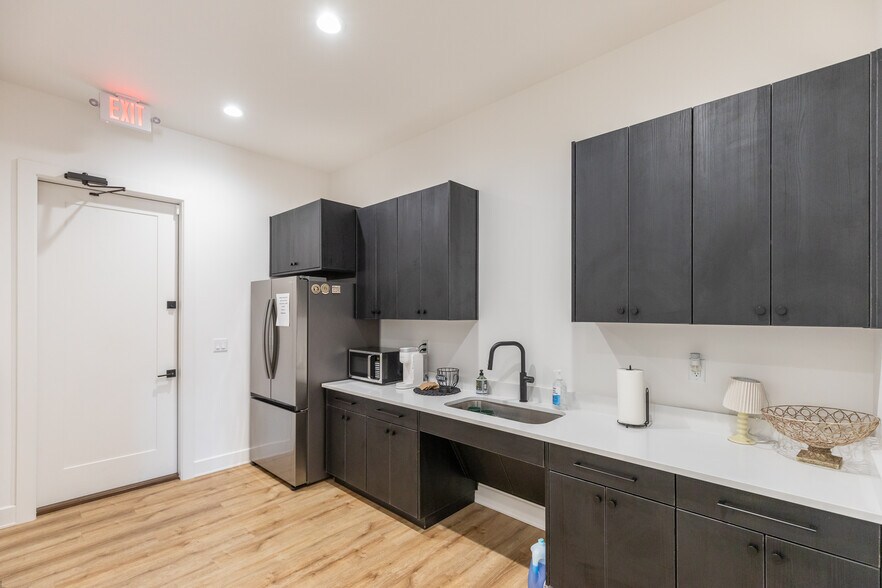 More Photos Of 1804 Denali Dr, Abilene Office For Sale