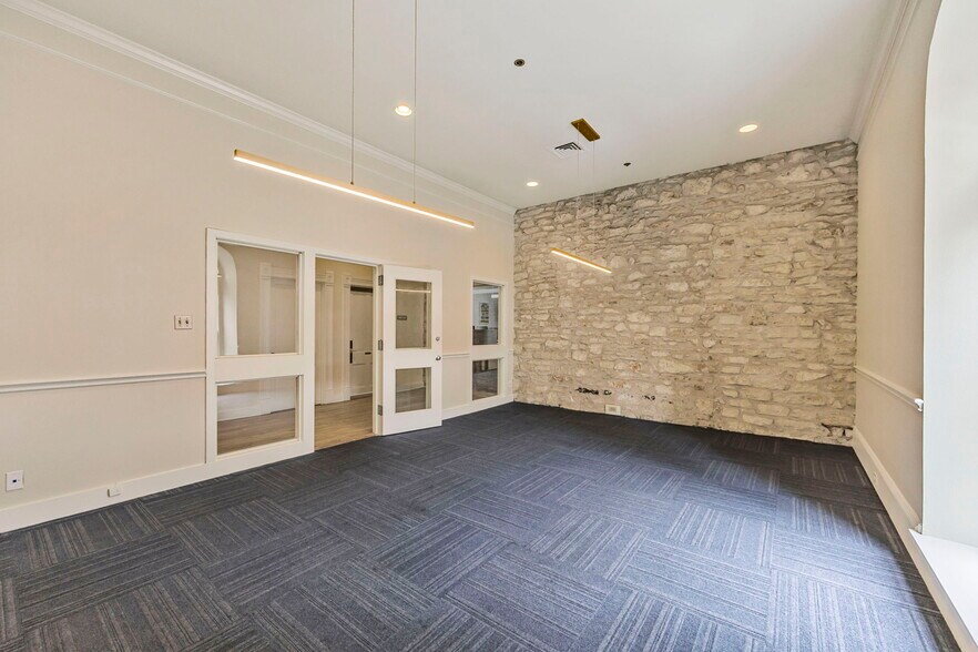More Photos Of 620 Congress Ave, Austin Office For Lease
