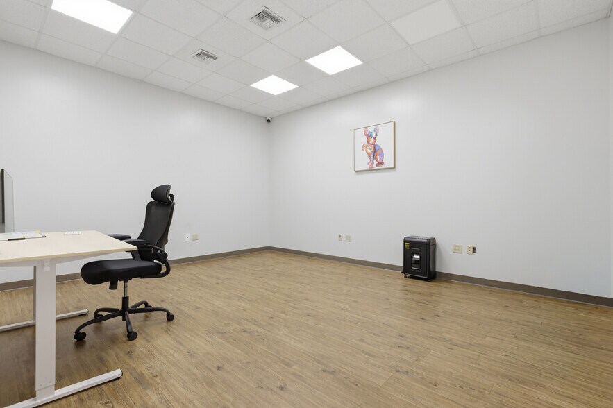 More Photos Of 731-745 Shotgun Rd, Sunrise Light Manufacturing For Sale