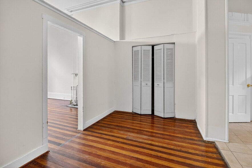 More Photos Of 1404 Madison Ave, Baltimore Apartments For Sale