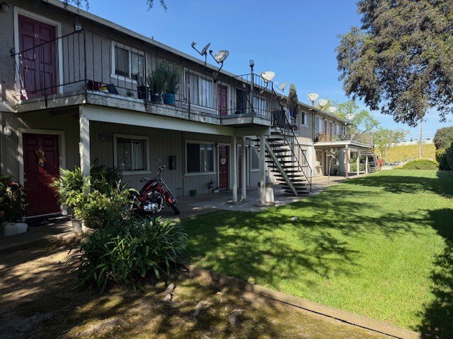 More Photos Of 580 Stoney Ct, Gilroy Apartments For Sale