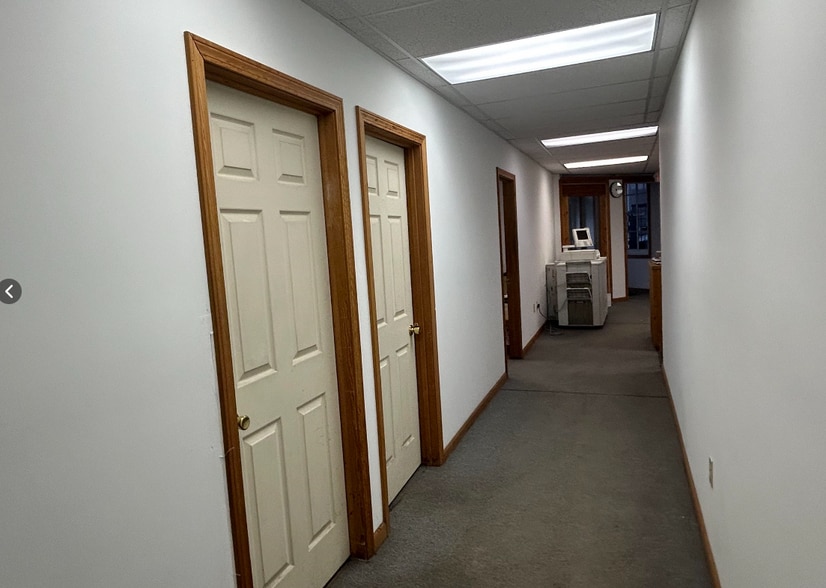 More Photos Of 736 Main St, Bennington Specialty For Sale
