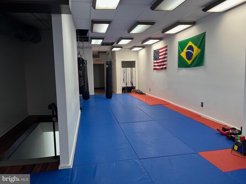 More Photos Of 1841 E Passyunk Ave, Philadelphia Storefront Retail Residential For Sale