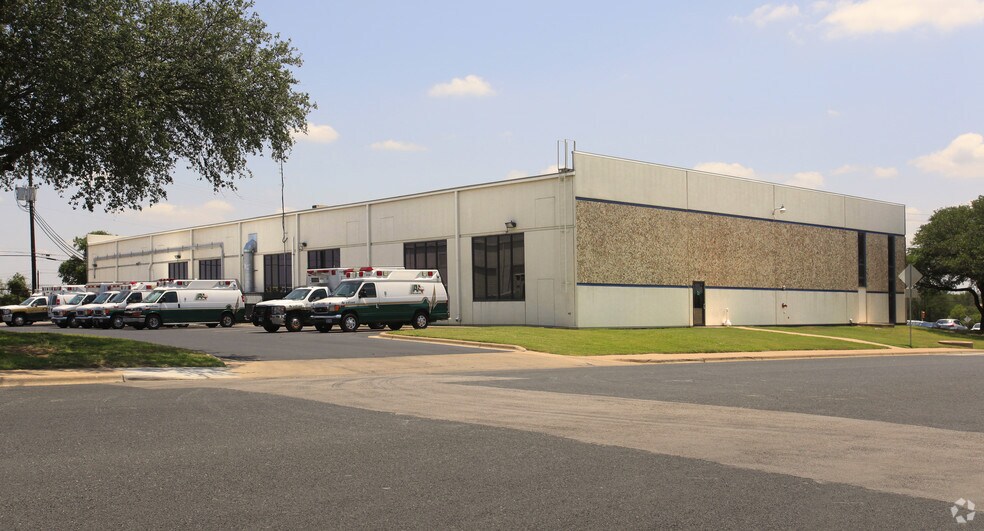 More Photos Of 4100 Ed Bluestein Blvd, Austin Warehouse For Lease