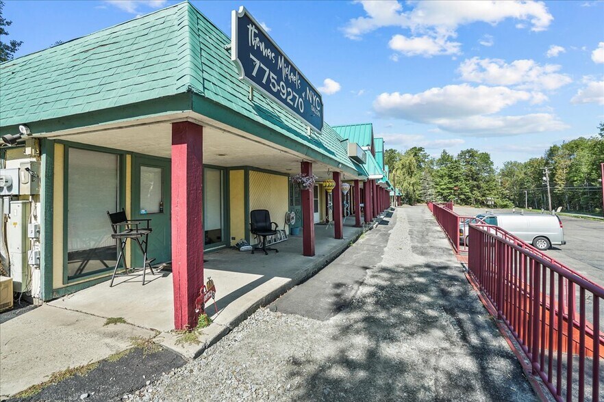 More Photos Of 635 Route 739, Lords Valley Freestanding For Sale