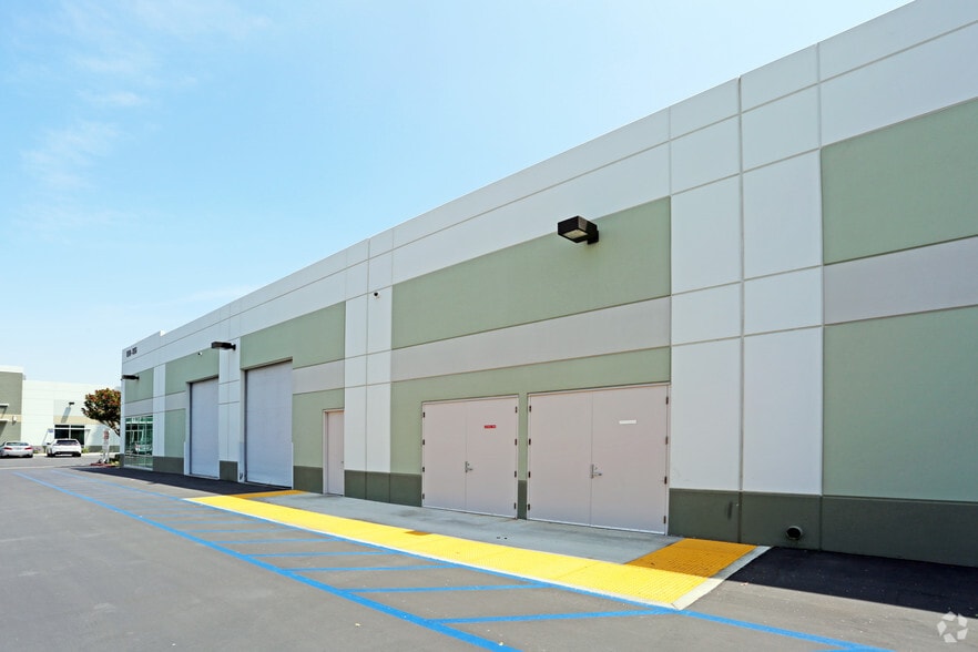 More Photos Of 1548 Kimberly Ave, Fullerton Warehouse For Lease