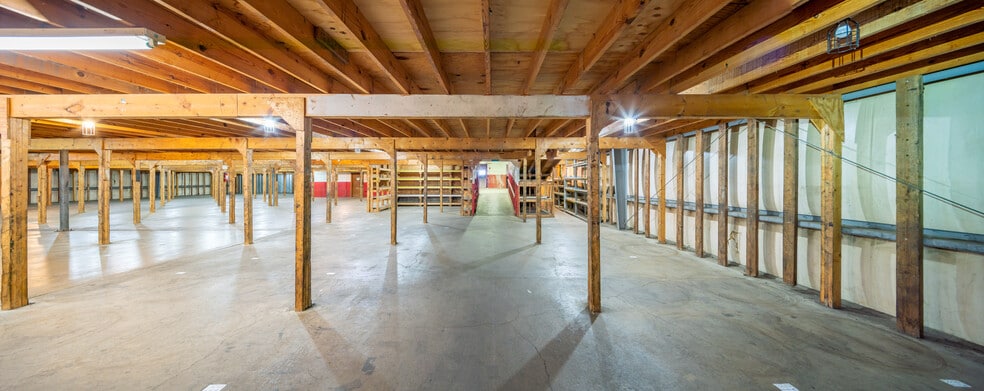 More Photos Of 2516 9th St, Great Bend Warehouse For Sale
