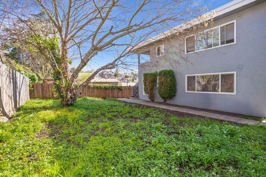 More Photos Of 2261 48 Ave, Oakland Apartments For Sale