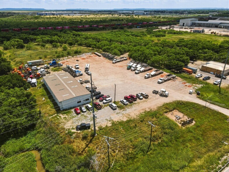 More Photos Of 2895 E US Highway 80, Abilene Warehouse For Lease