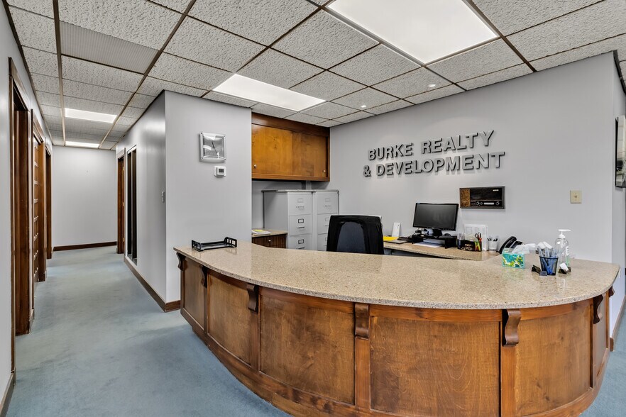 More Photos Of 6455 Lake Ave, Orchard Park Medical For Sale