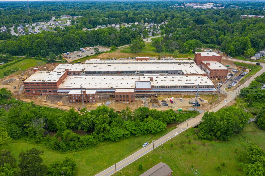 More Photos Of 1702 Fairview St, Greensboro Self Storage For Lease