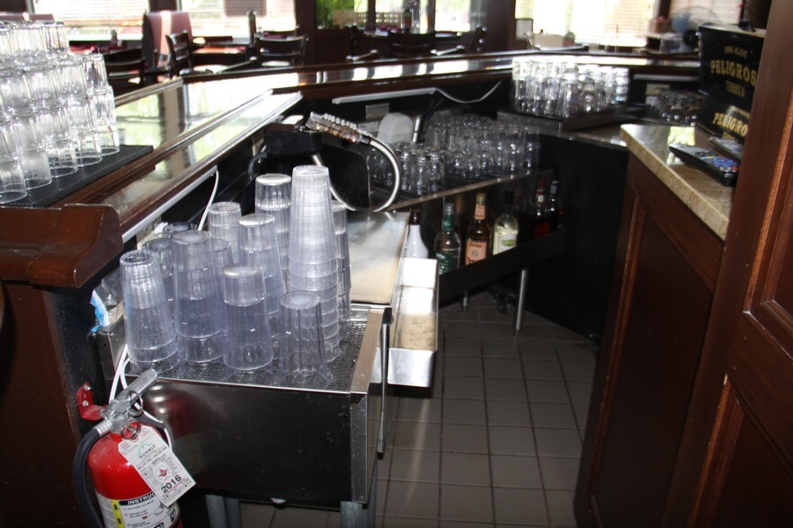 More Photos Of 115 Railway St W, Loretto General Retail For Sale