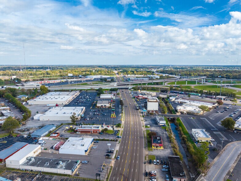 More Photos Of 5124 Summer Ave, Memphis General Retail For Lease