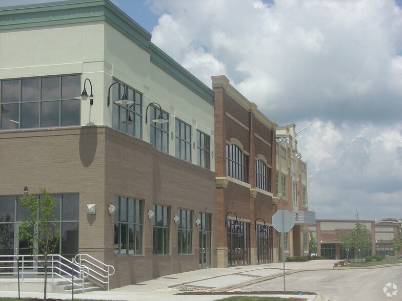 More Photos Of 400 SW Longview Blvd, Lee's Summit Storefront Retail Office For Lease