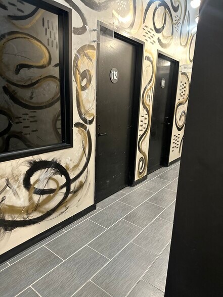 More Photos Of 2915 S Sam Houston Pky E, Houston Coworking Space