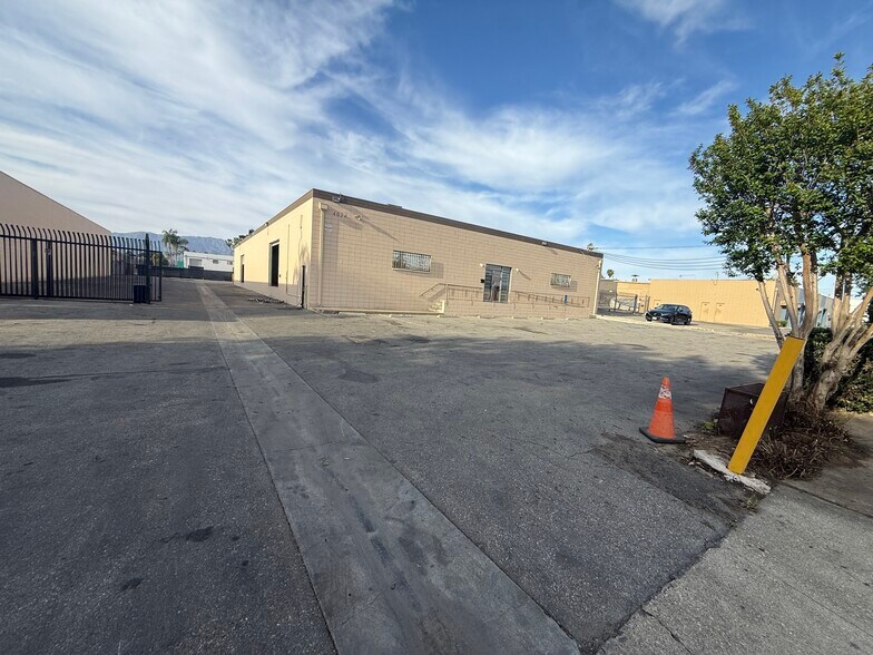 More Photos Of 4674 Brooks St, Montclair Warehouse For Lease