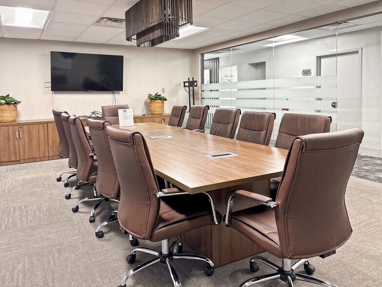 More Photos Of 4110 Southpoint Blvd, Jacksonville Coworking Space