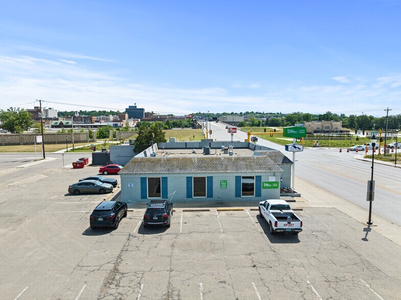 More Photos Of 408 N Broadway, Minot Office For Sale