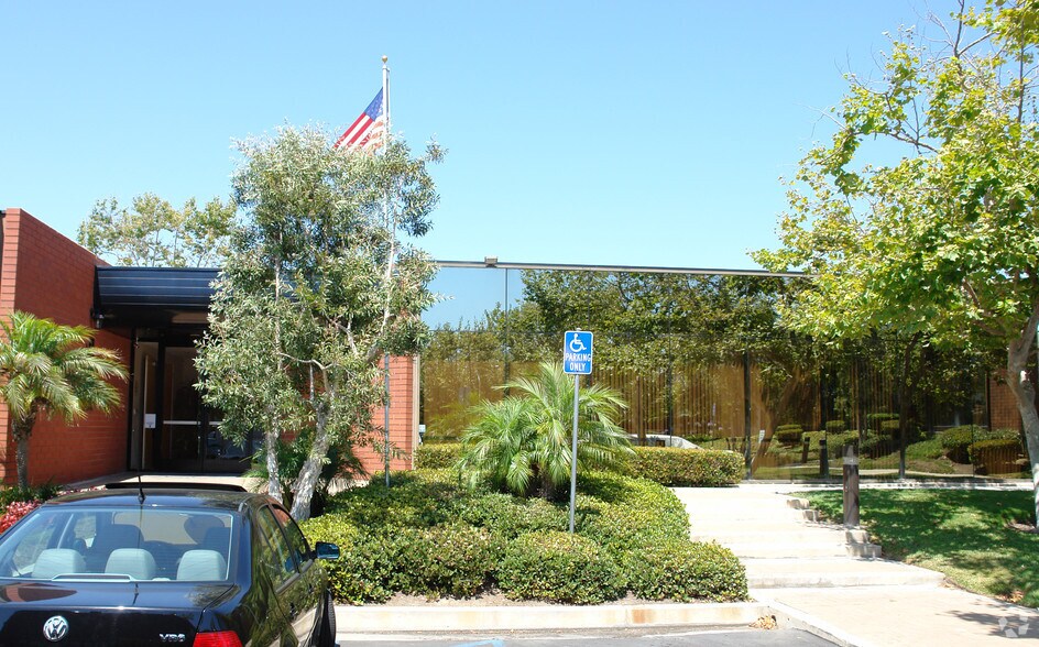More Photos Of 4740 Von Karman Ave, Newport Beach Medical For Lease