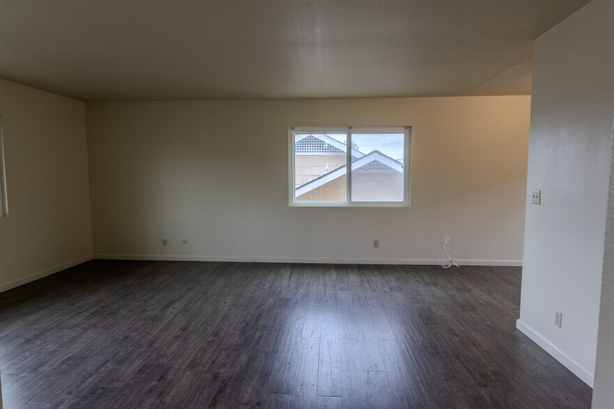 More Photos Of 392 Del Mar Ave, Chula Vista Apartments For Sale