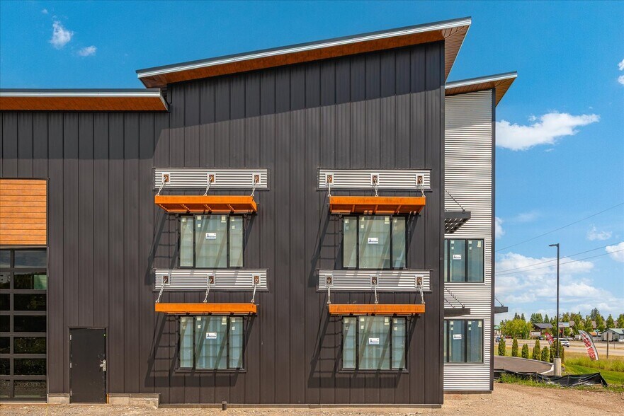 More Photos Of 9878 Kirkpatrick st, Hayden Office For Sale