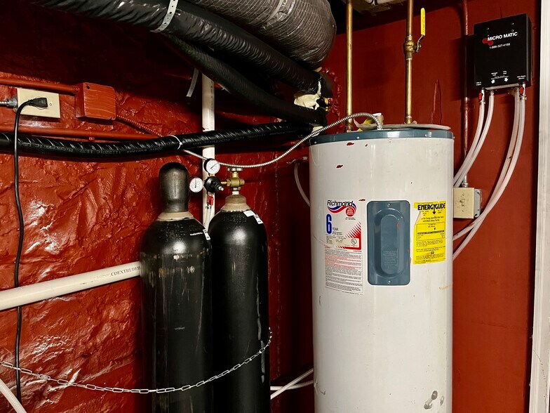 More Photos Of 210 1st St N, Wisconsin Rapids Storefront Retail Residential For Sale