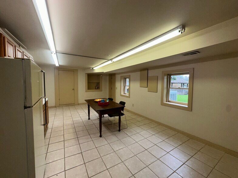 More Photos Of 300 Pepper St S, Christiansburg Coworking Space