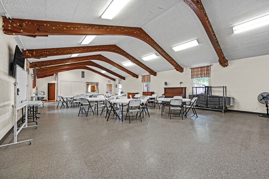More Photos Of 4930 Newanga Ave, Santa Rosa Religious Facility For Sale