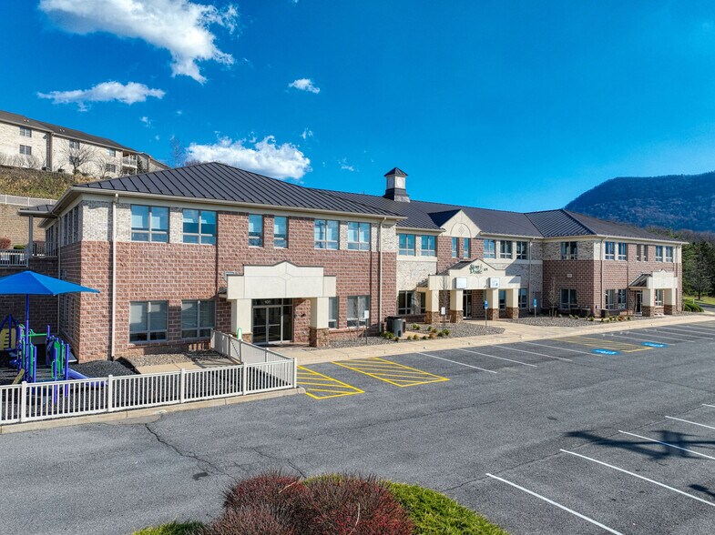 More Photos Of 105 Stony Pointe Way, Strasburg Medical For Lease