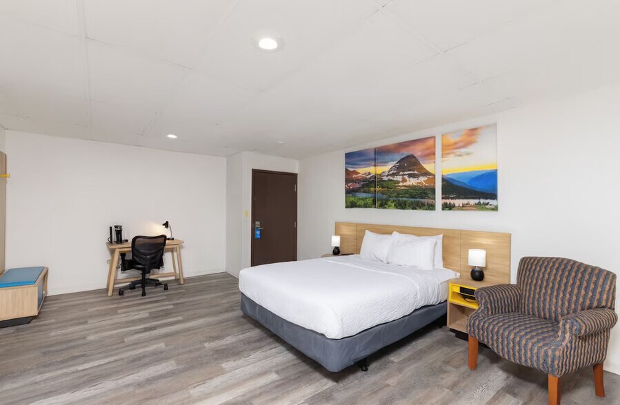 More Photos Of 109 16th St, Wheatland Hotel For Sale