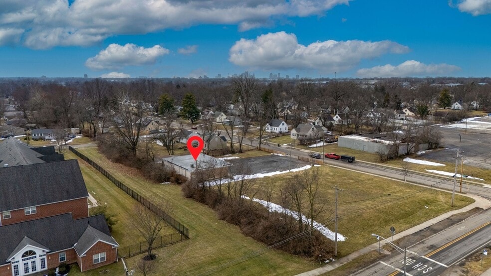 More Photos Of 2060 Brentnell Ave, Columbus Freestanding For Sale