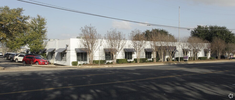 More Photos Of 2404 Rutland Dr, Austin Office For Lease