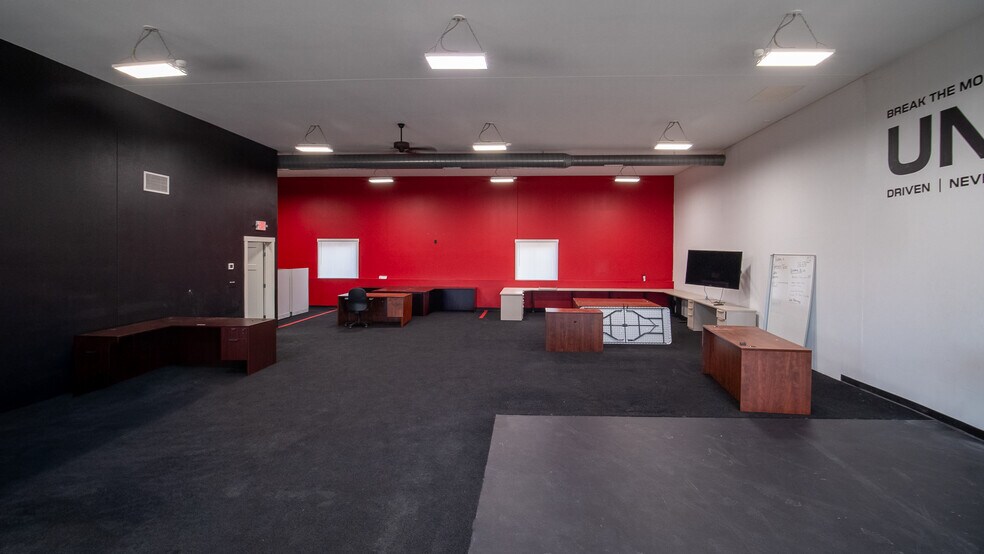 More Photos Of 5931 Bandel Rd NW, Rochester Self Storage For Lease