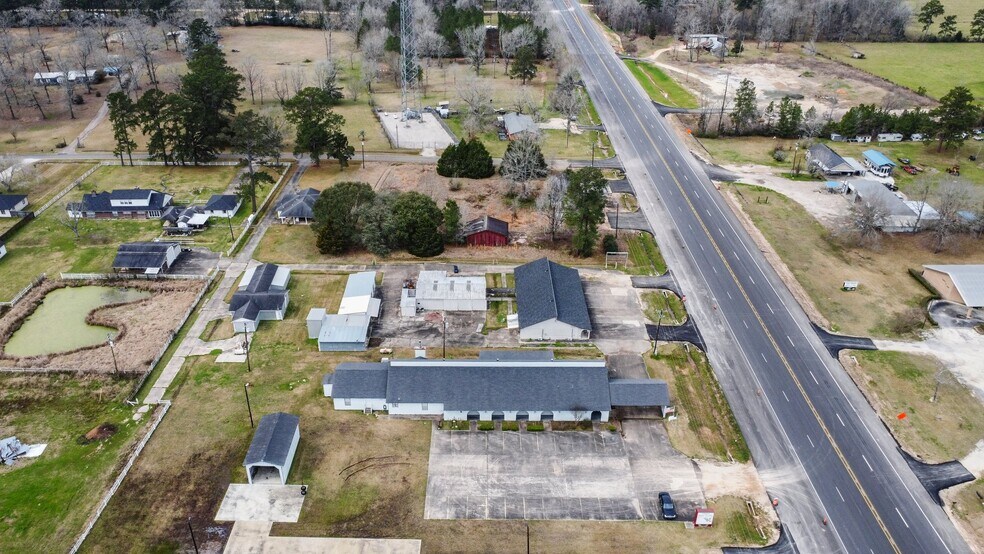 More Photos Of 6738 US Highway 190 E, Livingston Convenience Store For Sale