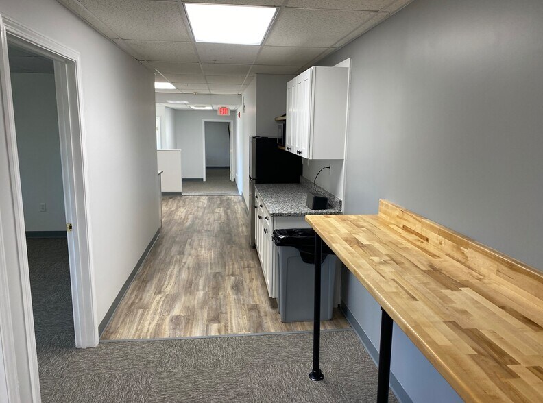 More Photos Of 19 Bridge St, Kittery Coworking Space