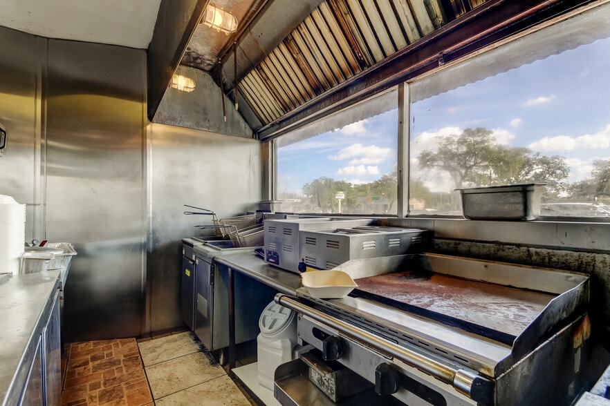 More Photos Of 3090 34th St N, Saint Petersburg Restaurant For Sale