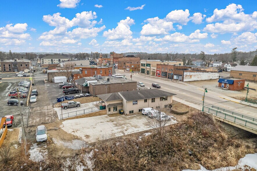 More Photos Of 101 S Main St, Pine Island General Retail For Sale