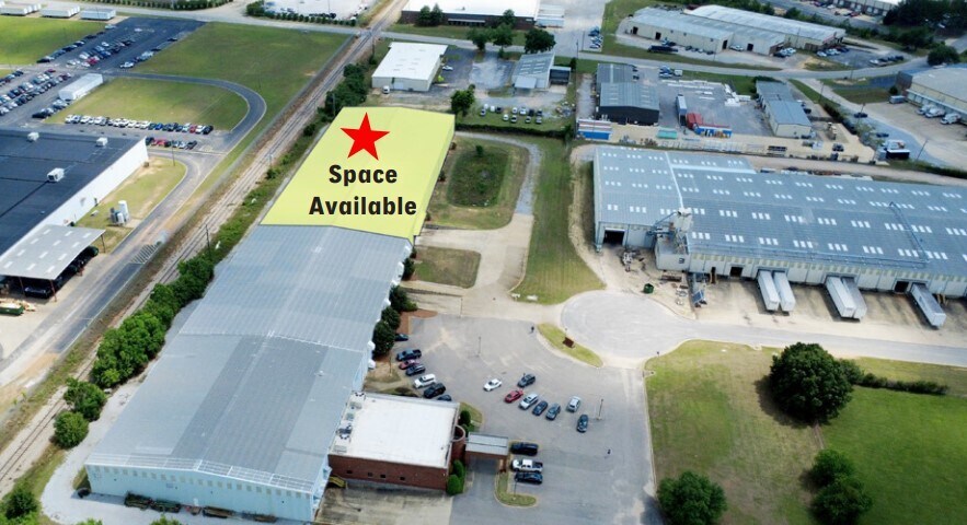 More Photos Of 2575 Container Dr, Montgomery Distribution For Lease