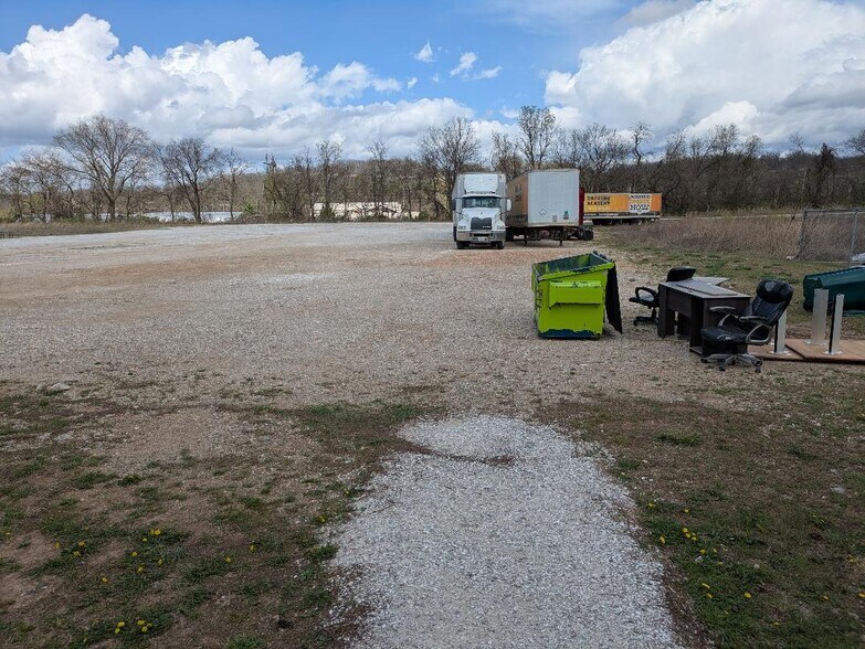 More Photos Of 2172 N Fox Hollow Rd, Nixa Land For Lease