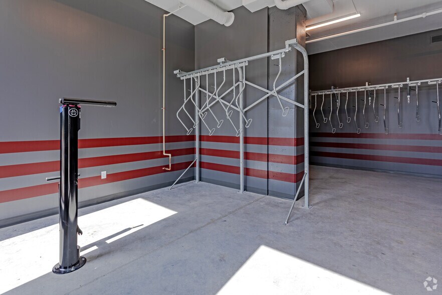 More Photos Of 8594 Excelsior Blvd, Hopkins Apartments For Lease