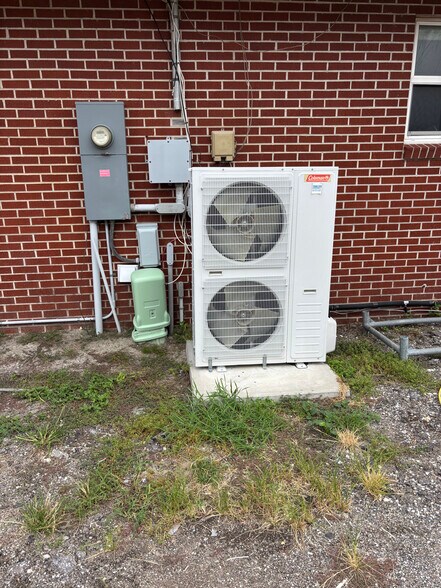 More Photos Of 1219 Transmitter Rd, Panama City Freestanding For Sale