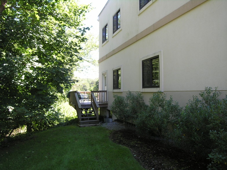 More Photos Of 87 Main St, North Reading Light Manufacturing For Sale