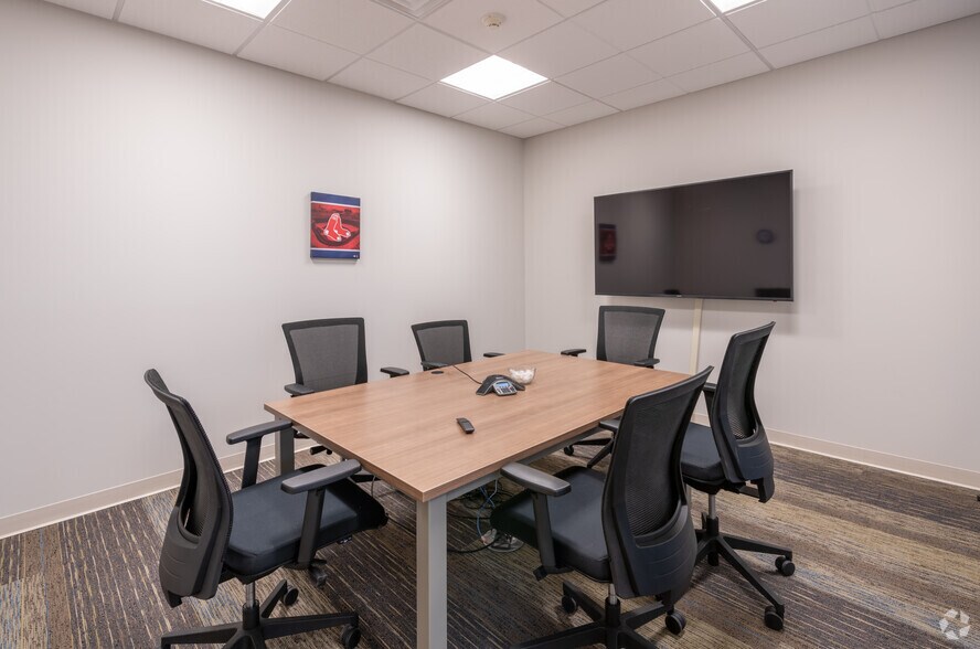More Photos Of 1 Monarch Dr, Littleton Office For Lease