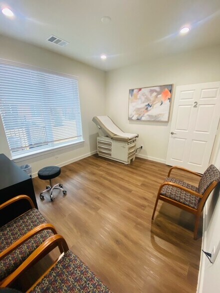 More Photos Of 5830 Collin McKinney Pky, McKinney Medical For Lease