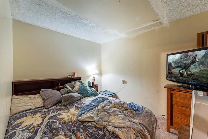More Photos Of 485 S 100 W, Milford Hotel For Sale